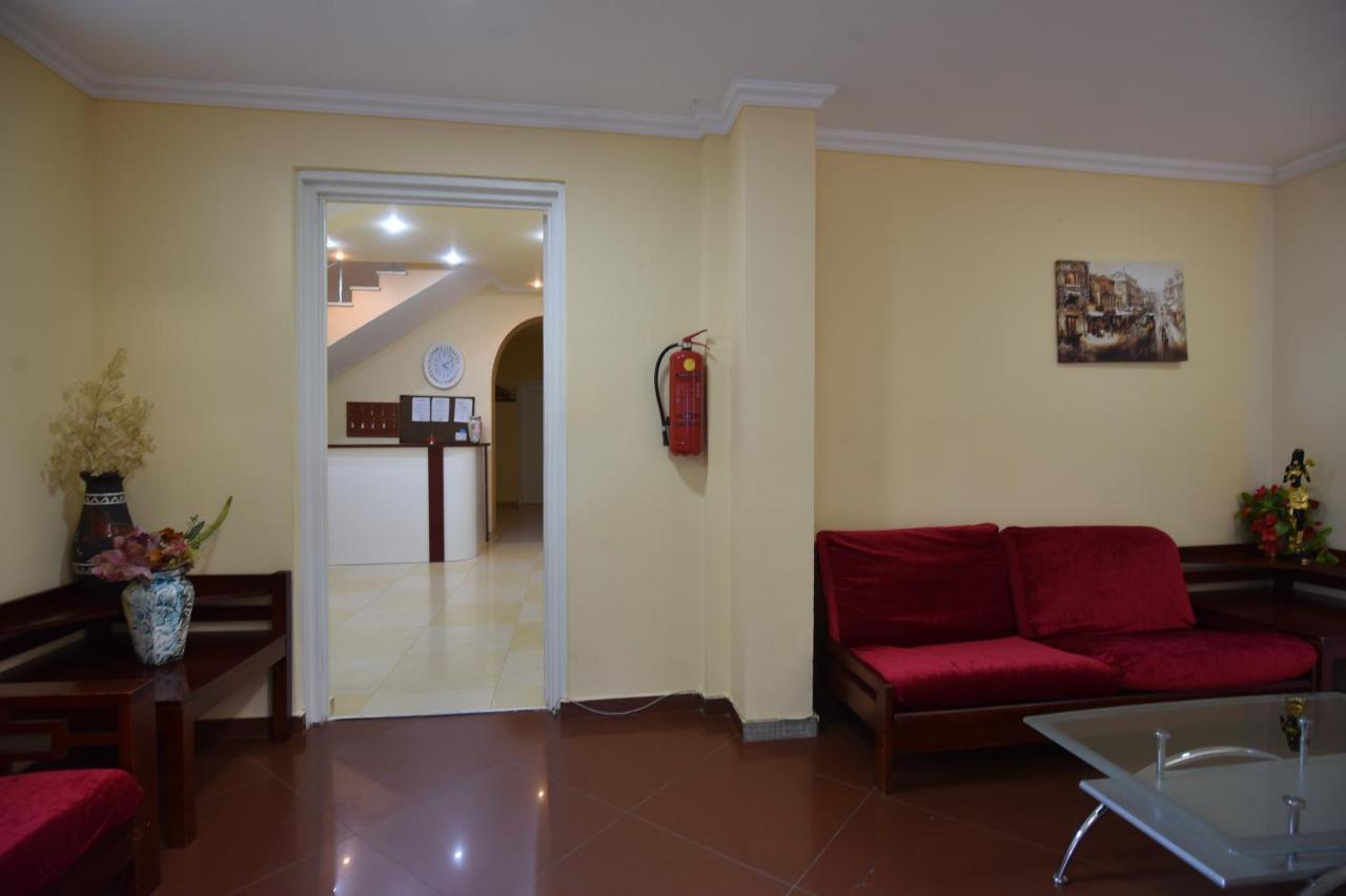 Hotel Vake Palace Tiflis Exterior foto