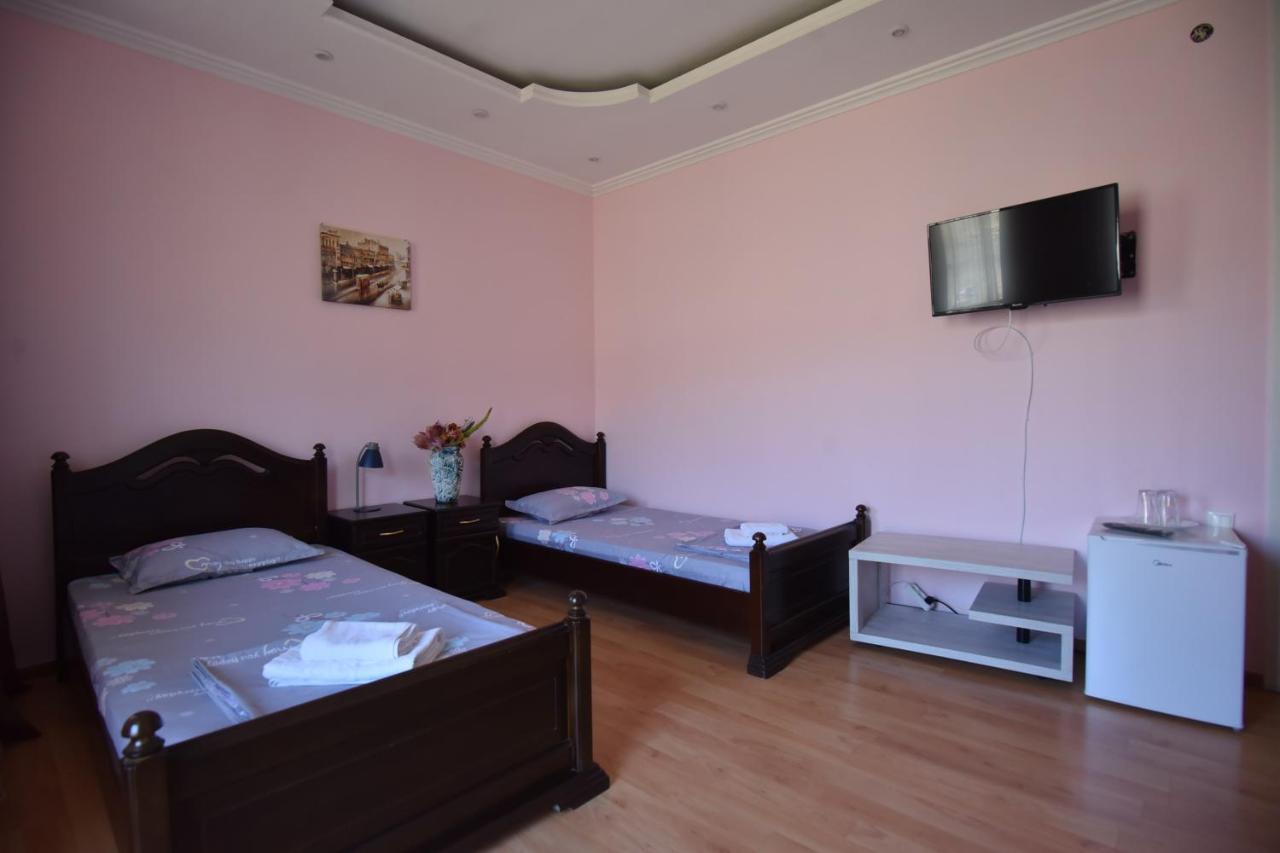 Hotel Vake Palace Tiflis Exterior foto